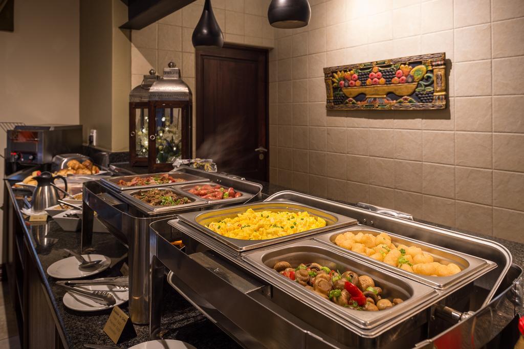 Villa Bali Luxury Guesthouse Bloemfontein Buitenkant foto