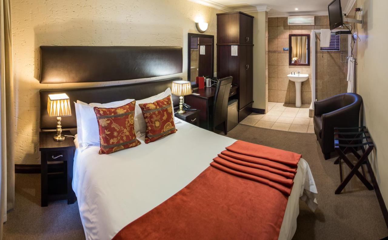Villa Bali Luxury Guesthouse Bloemfontein Buitenkant foto