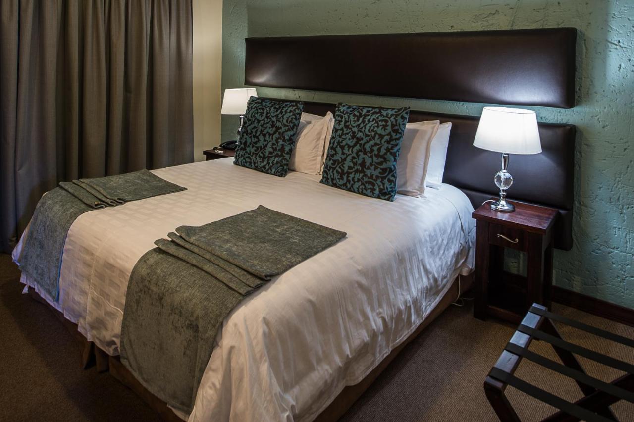 Villa Bali Luxury Guesthouse Bloemfontein Buitenkant foto