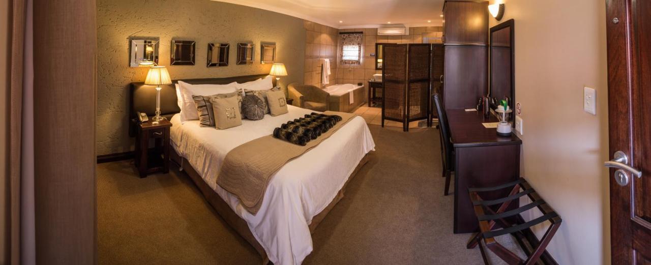 Villa Bali Luxury Guesthouse Bloemfontein Buitenkant foto