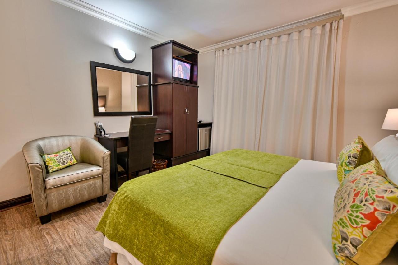 Villa Bali Luxury Guesthouse Bloemfontein Buitenkant foto